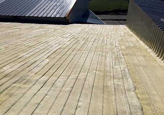 Rize Sprey Poliüretan Köpük | Sıkma Köpük Çatı İzolasyonu