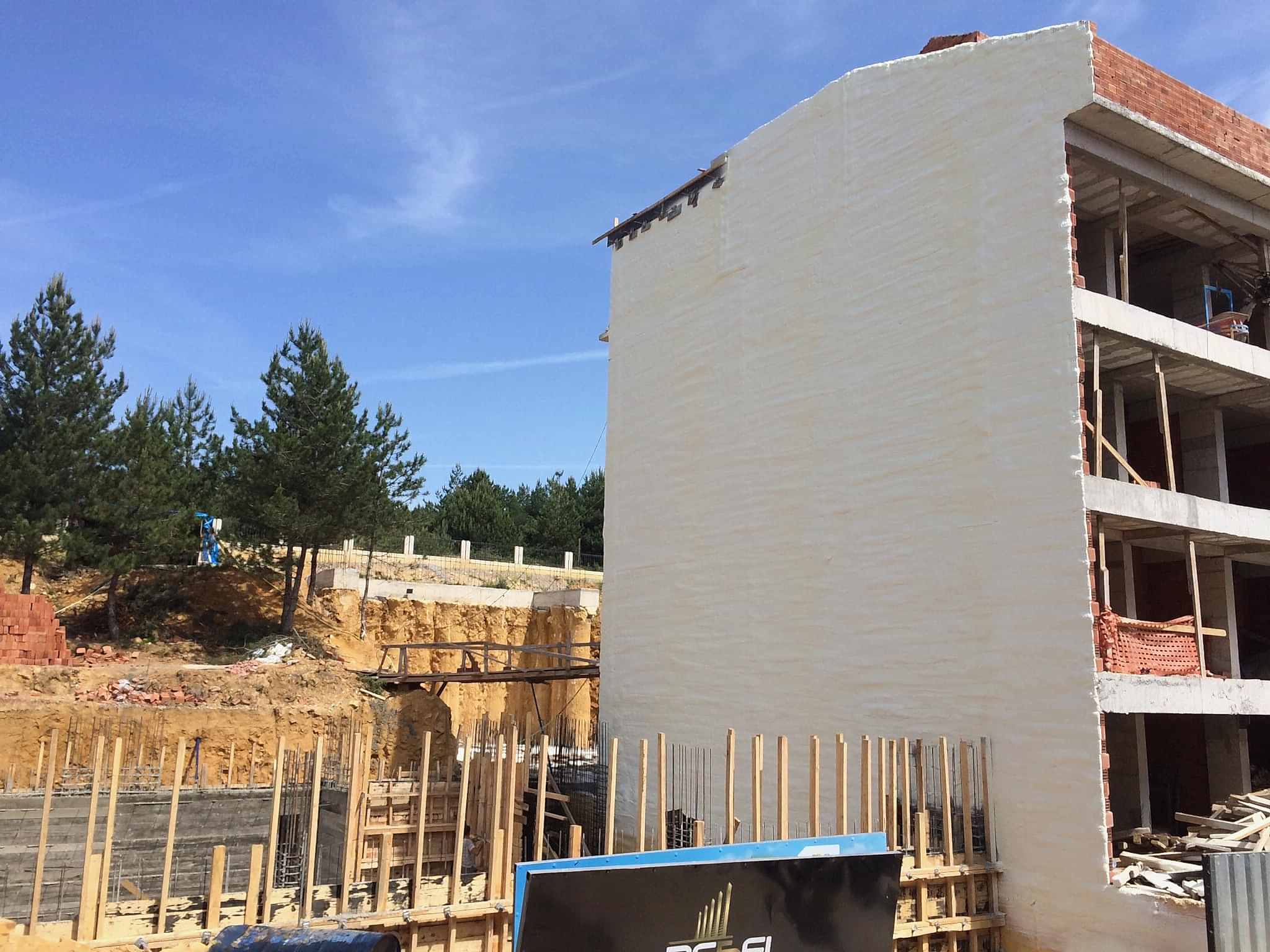 Dış Cephe Sprey Poliüretan Köpük Isı İzolasyonu